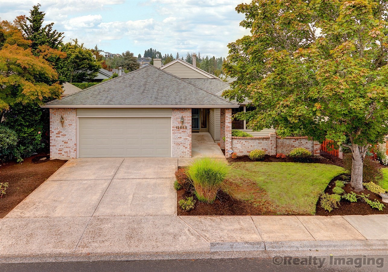 12645 SW Peachvale St., King City, Oregon 97224